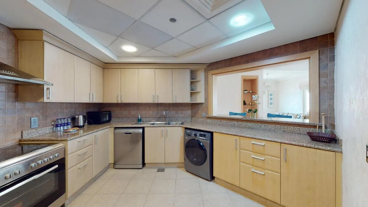 3 Bedroom Apartment In Palm Jumeirah, With Private Beach Access Dubai
