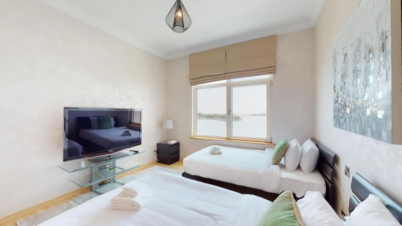 3 Bedroom Apartment In Palm Jumeirah, With Private Beach Access Dubai