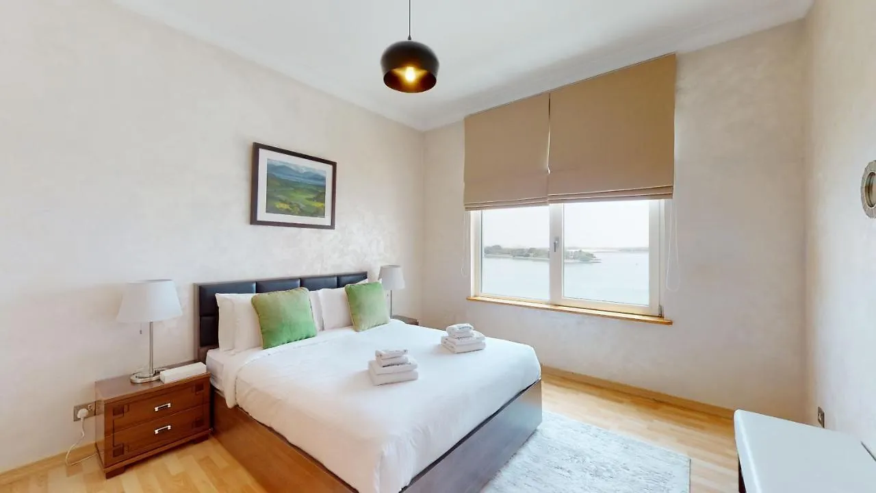 3 Bedroom Apartment In Palm Jumeirah, With Private Beach Access Dubai United Arab Emirates