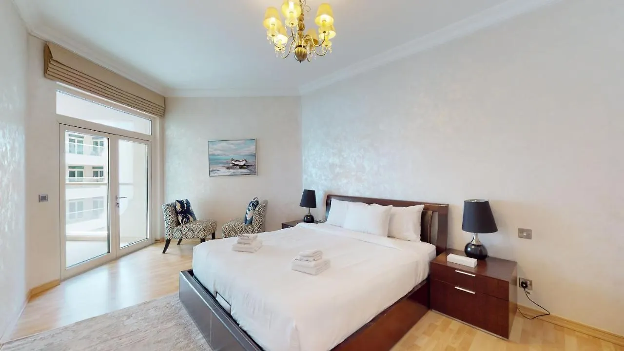 3 Bedroom Apartment In Palm Jumeirah, With Private Beach Access Дубай